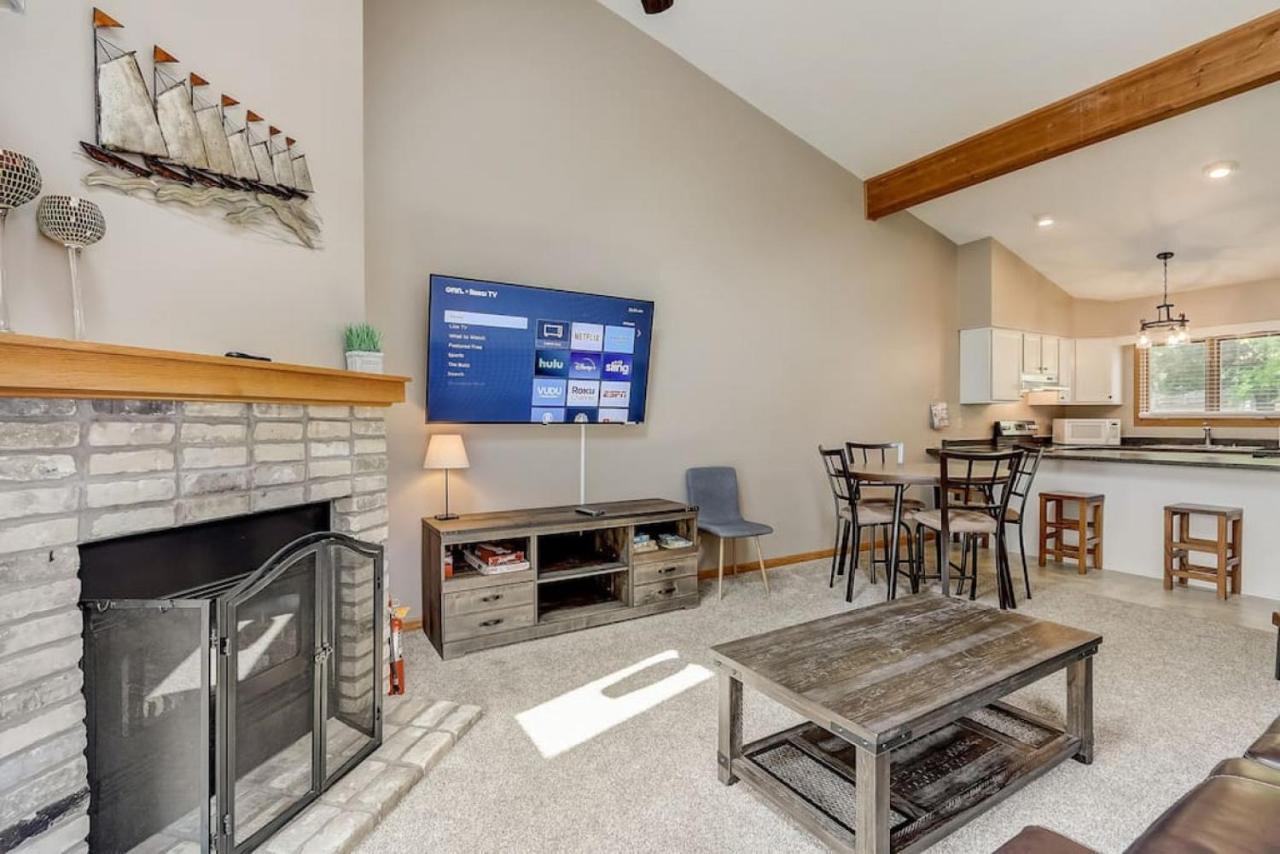 Grace Jo Vacation Home At Tamarack Highland 5 위스콘신 델즈 외부 사진